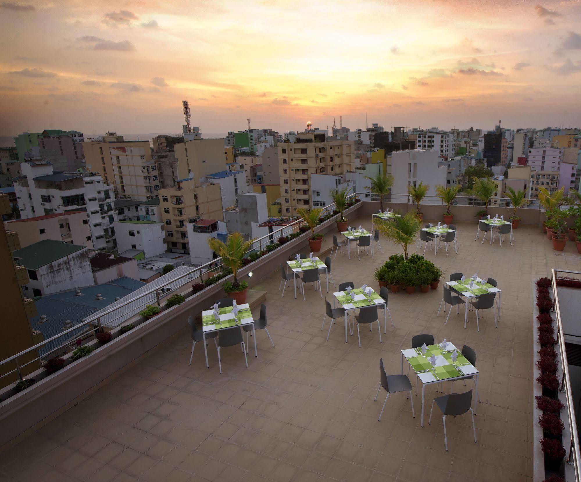 Champa Central Hotel Malé Eksteriør billede